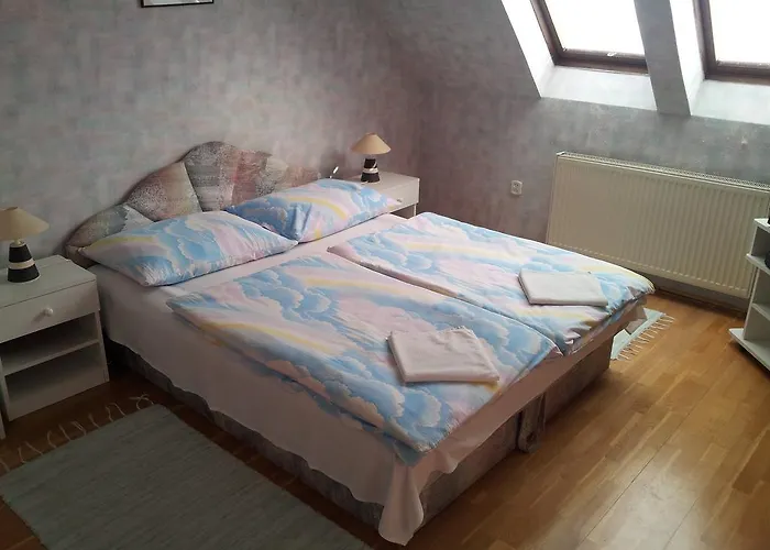 Agi Panzio Obuda Bed & Breakfast